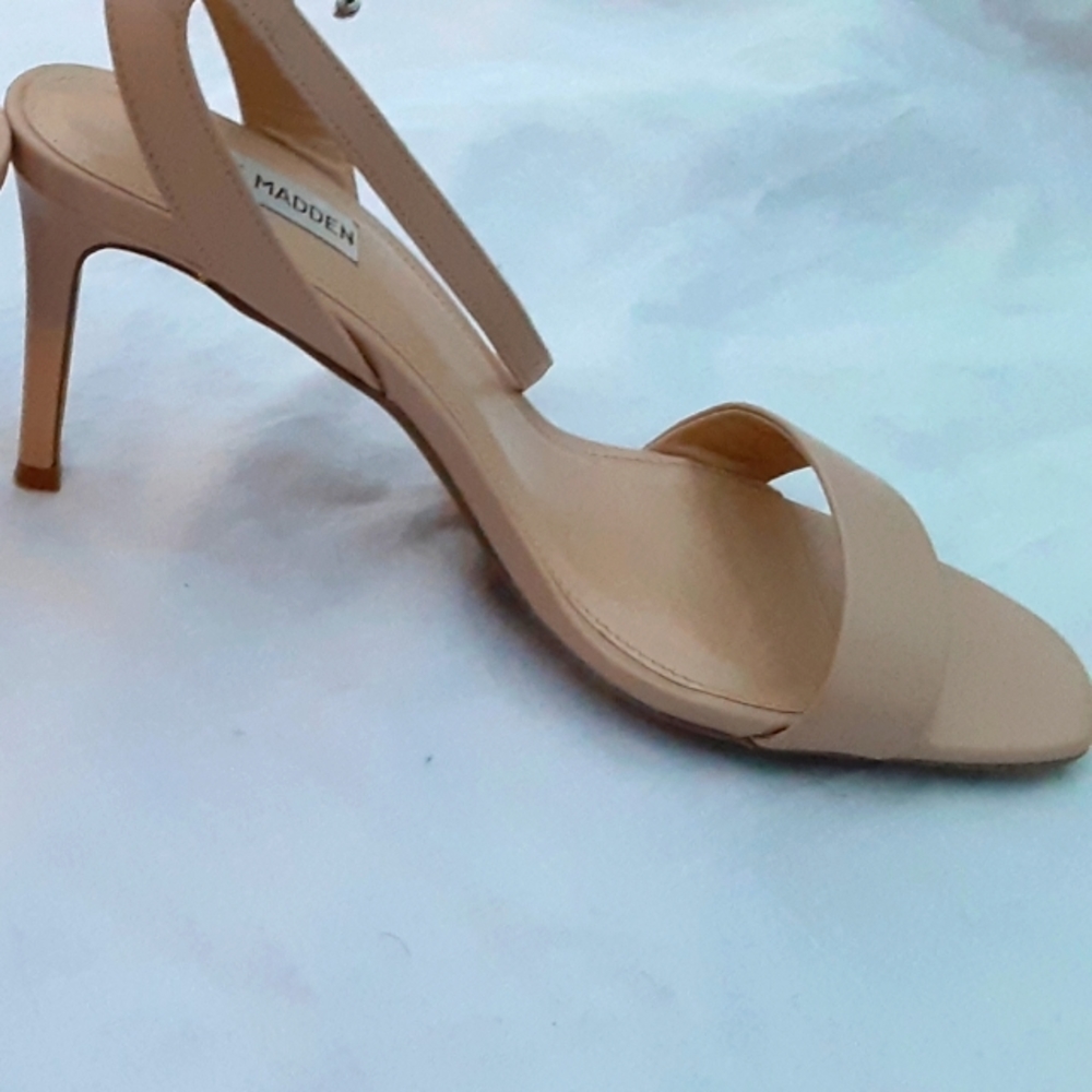 Steve Madden - Picture 4 of 8